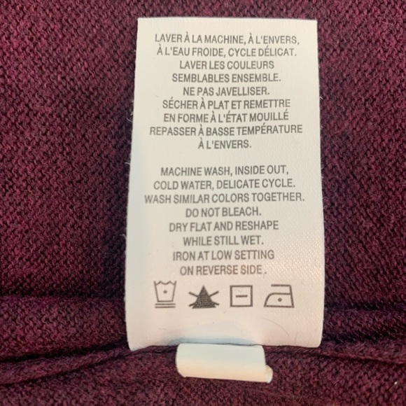 Reitmans - Long Sleeve Lightweight V-Neck Sweater - Burgundy - Size Medium - Picture 5 of 5